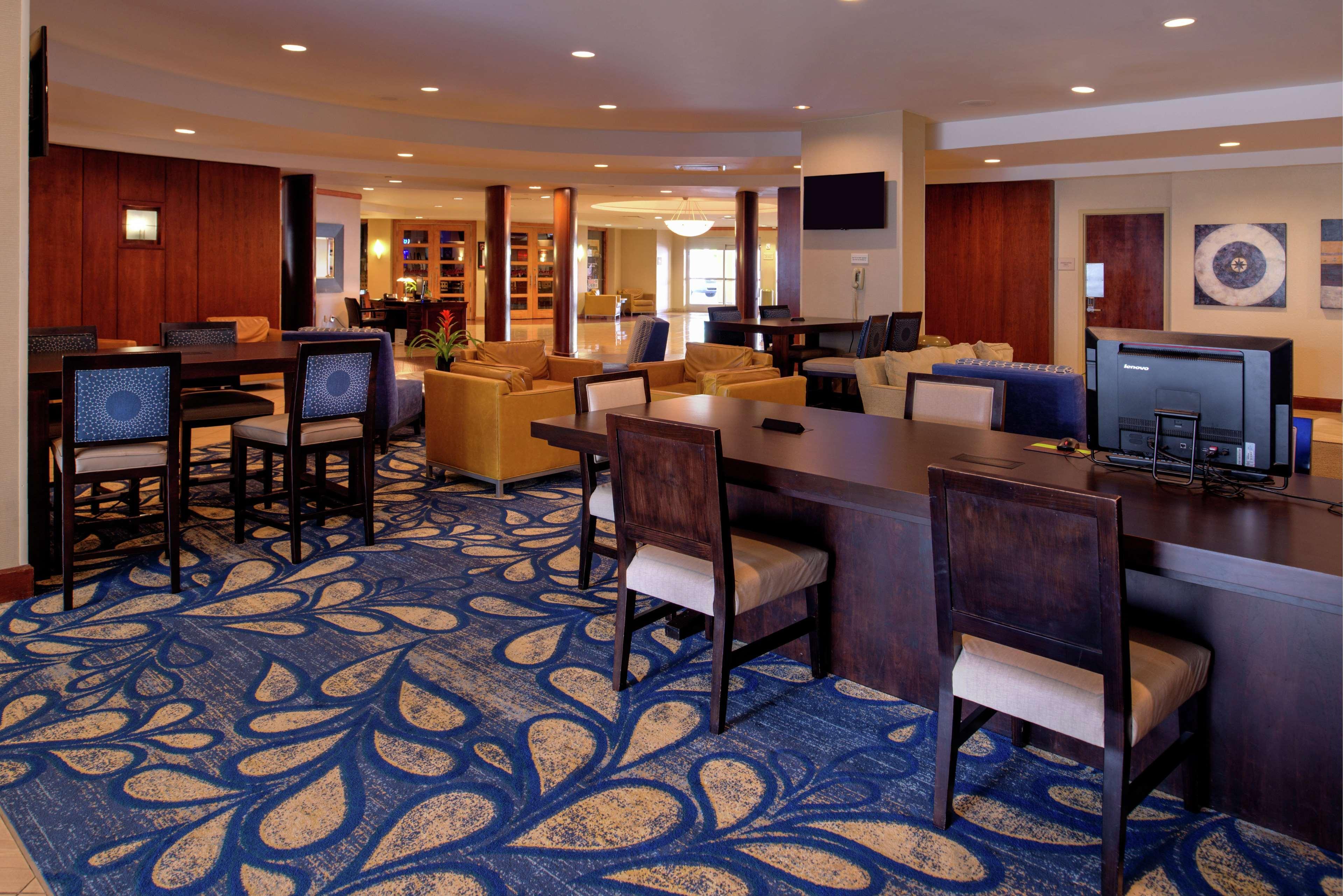 Doubletree By Hilton Hotel Tampa Airport-Westshore Exterior foto